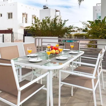 Katherine - Nissi Area * Айя-Напа