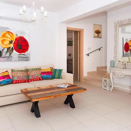 Katherine - Nissi Area Айя-Напа