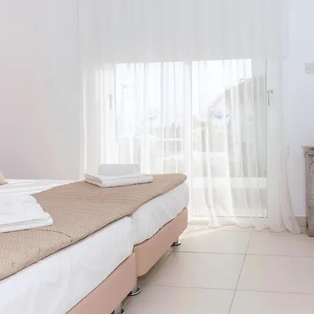 Katherine - Nissi Area *